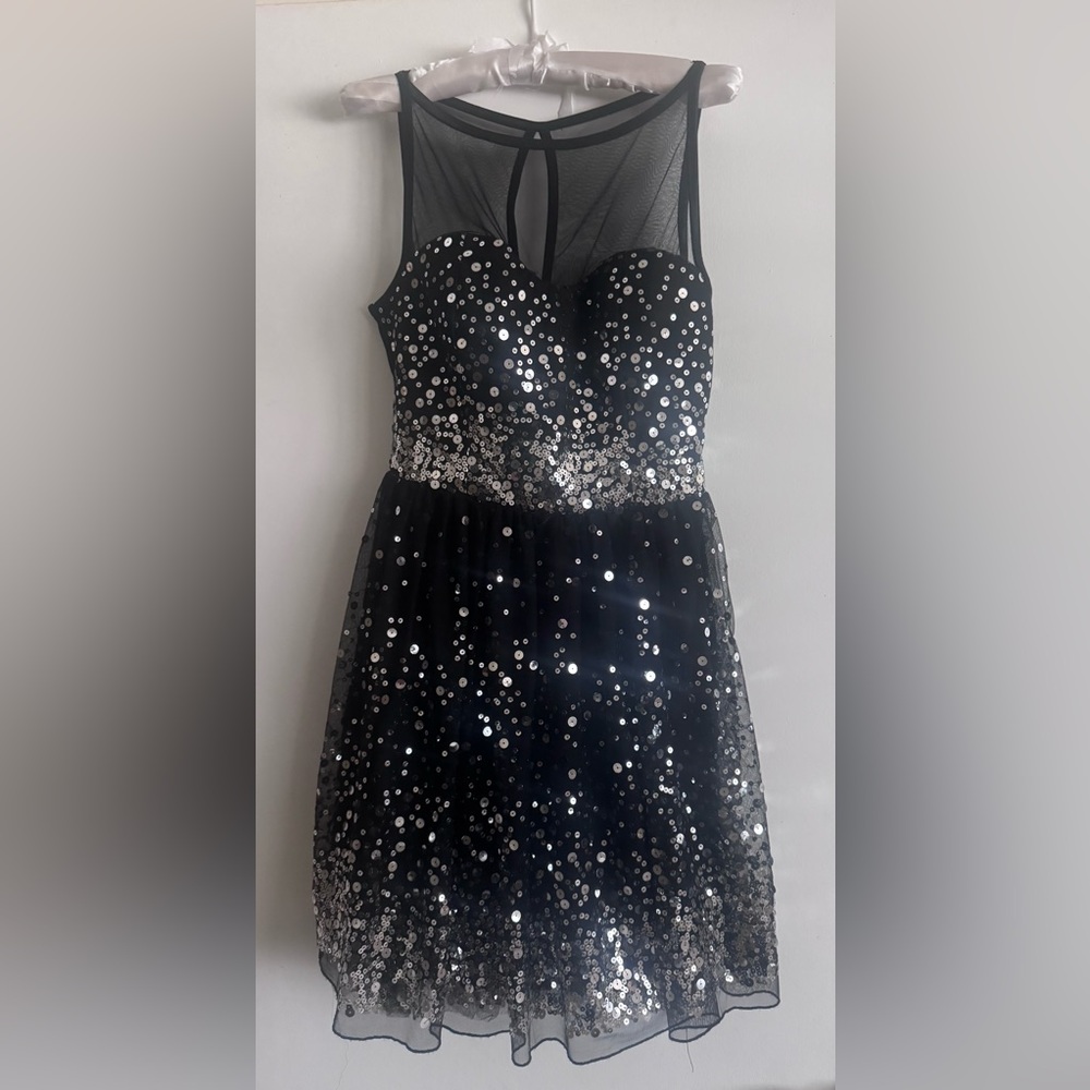 RUBY ROX DRESS sequined silver zip up excellent condition Juniors 9